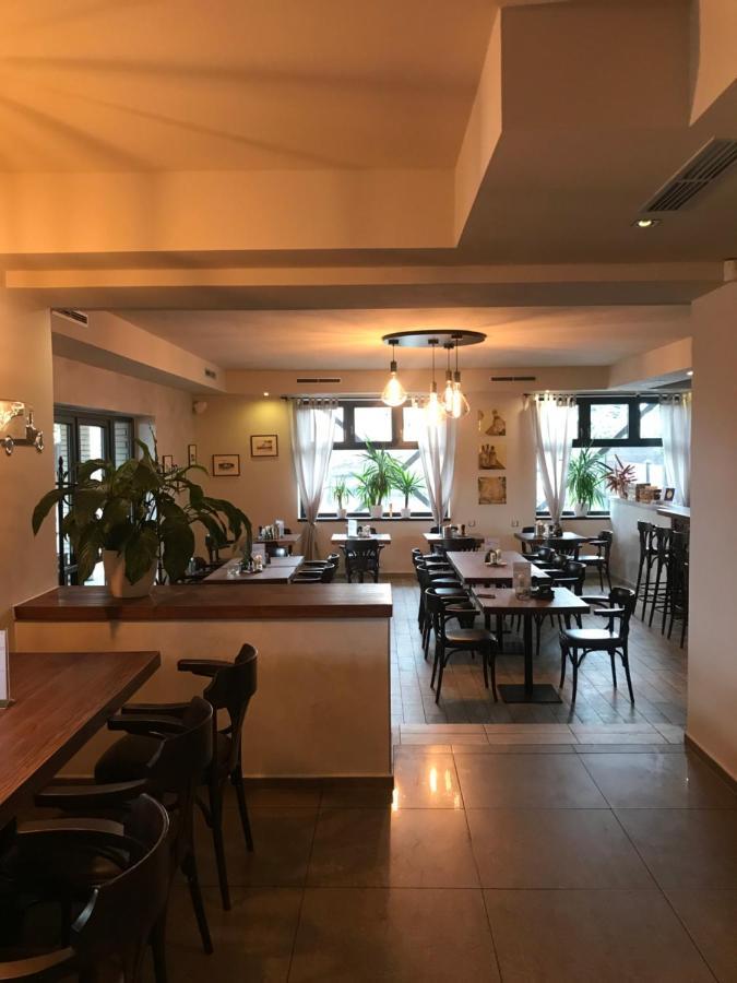 Restaurace A Penzion U Klasku Olomouc Eksteriør bilde