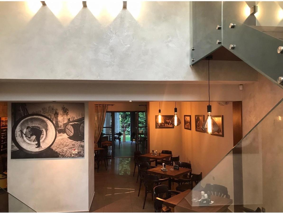 Restaurace A Penzion U Klasku Olomouc Eksteriør bilde